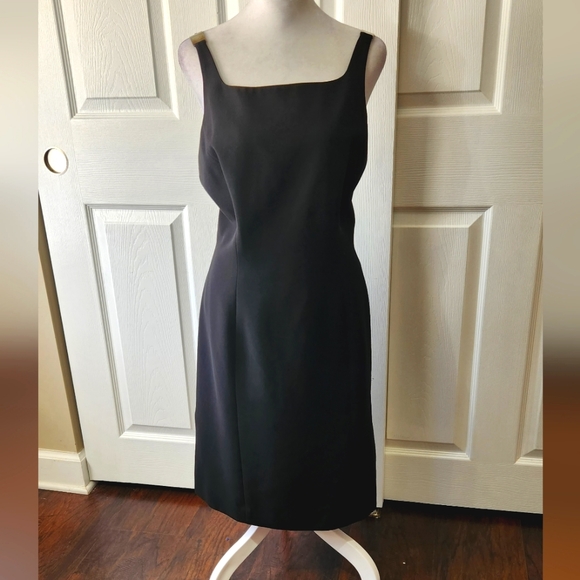 TAHARI BLACK DRESS METAL DETAILS ON SHOULDERS SIZE 12 SPAGHETTI STRAPS BACK - Picture 3 of 13